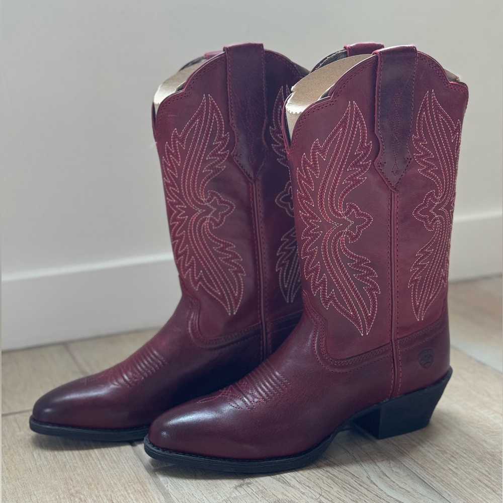 Ariat Heritage R Toe Stretch Fit Cowboy Boot BRAND NEW IN BOX Rosy Red US 7